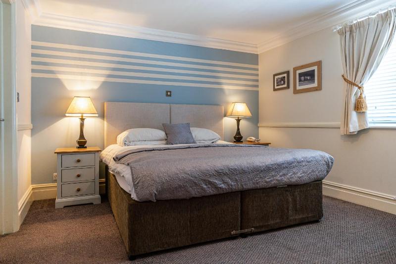 Superior Double Room with Sea View image 4