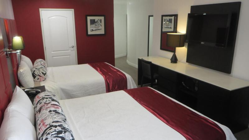 Legend Hotel Hollywood - image 3