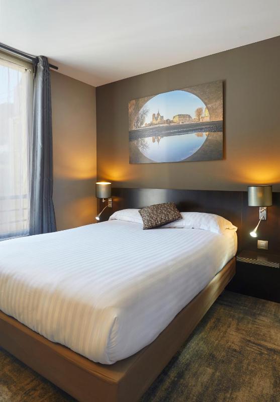 Superior Double Room image 4