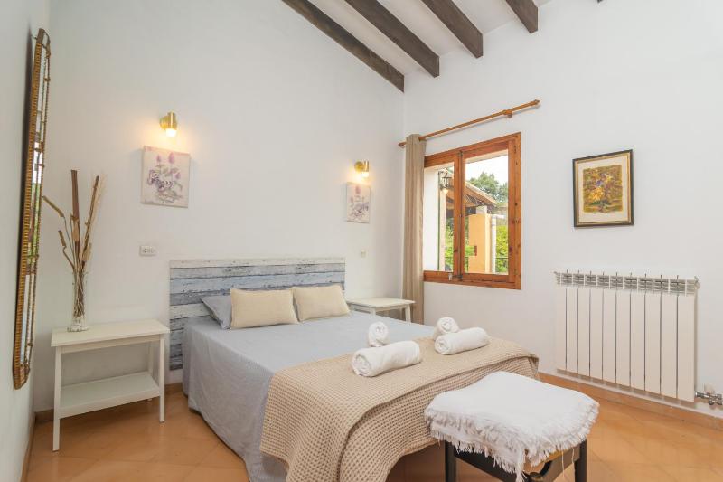 Two-Bedroom House image 4