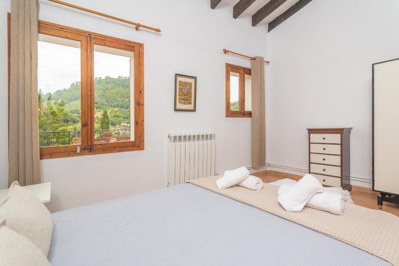 Two-Bedroom House image 3