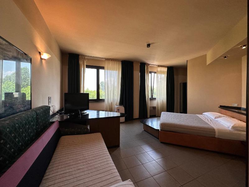 Superior Double Room image 4