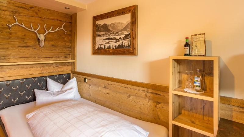 Single Room image 3