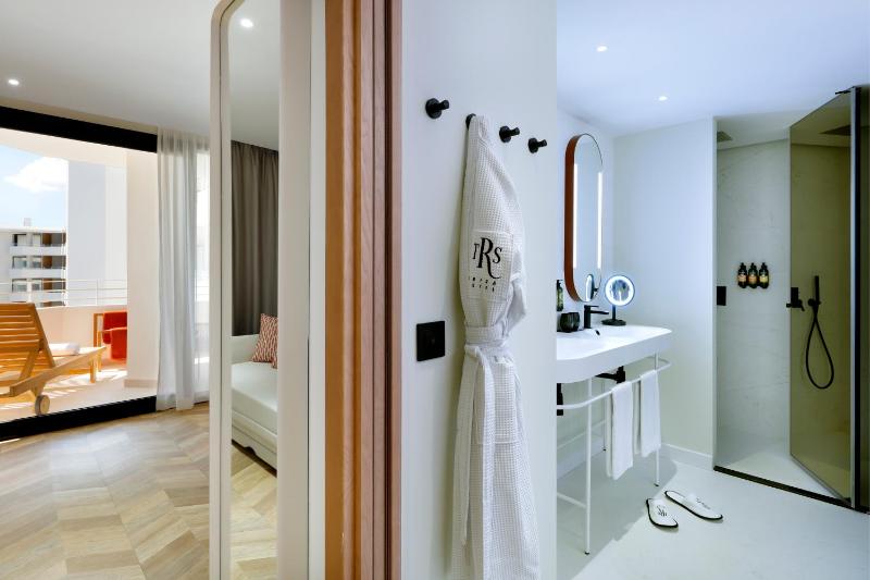 Junior Suite image 4