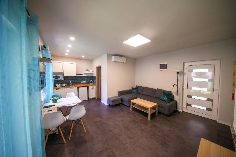 Hori Homes Apartman Images