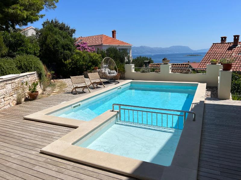 One-Bedroom Apartment with Sofa Bed and Sea View - Ground Floor image 3