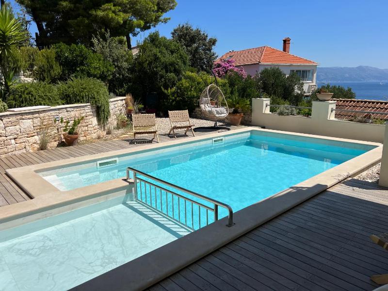 One-Bedroom Apartment with Sofa Bed and Sea View - Ground Floor image 2