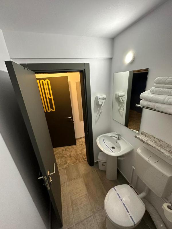 Hotel Aqua Park - image 15