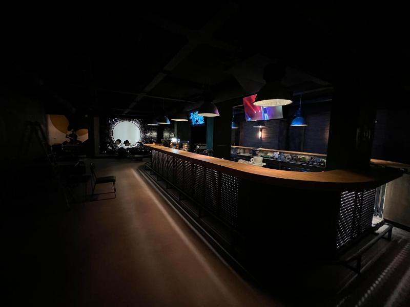 Studio with Balcony image 3