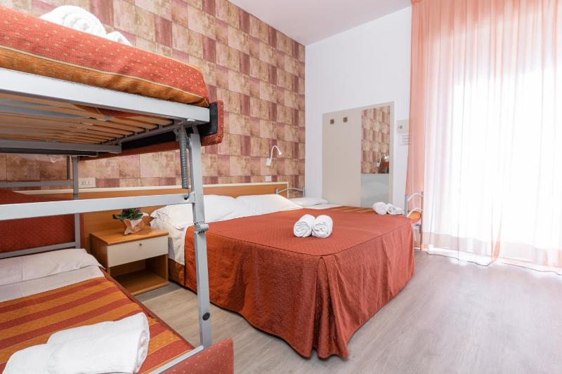 Hotel Dusseldorf - image 22