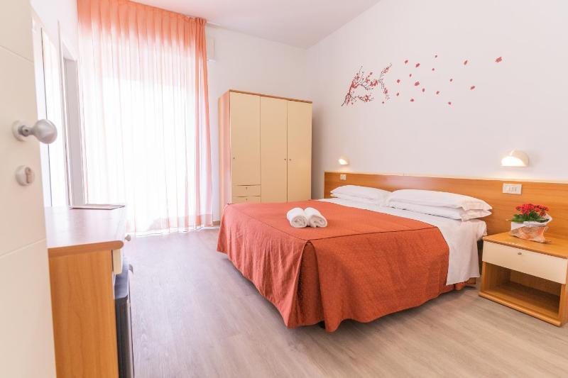 Hotel Dusseldorf - image 25