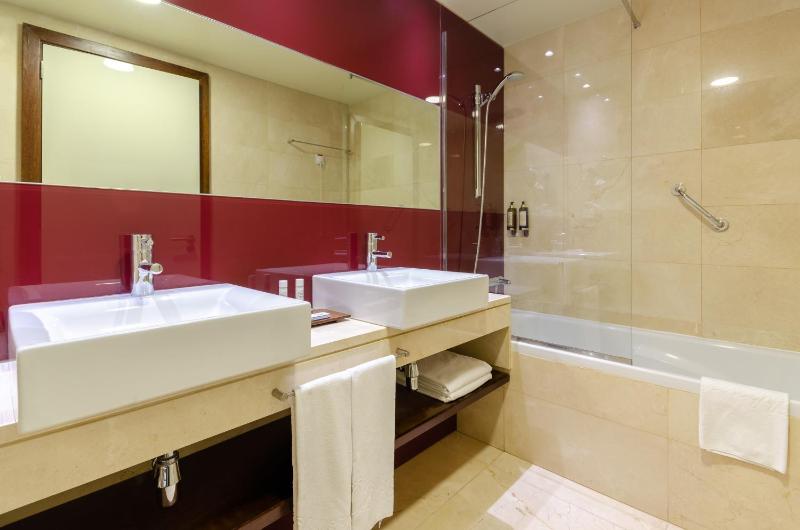 Double or Twin Room with Extra Bed (3 Adults) image 2