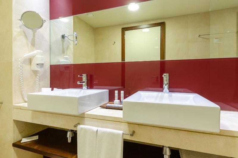 Junior Suite image 4