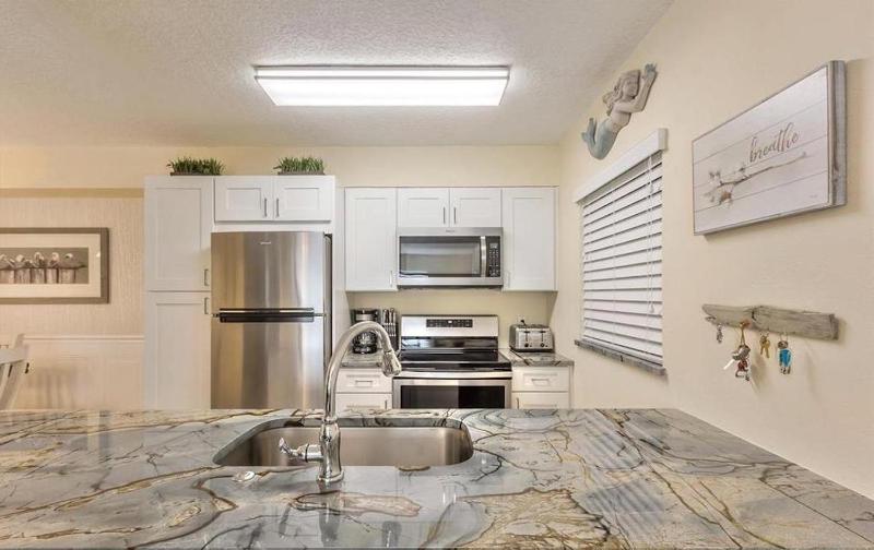 Kiawah Bay 103 Gorgeous Condo In A Riverfront Community With Steps To The Ocean! - image 4