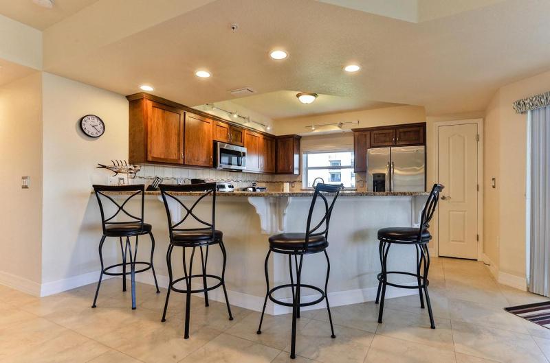 Immaculate Oceanview Oceanwalk 32 Condo! 19-307 - image 3