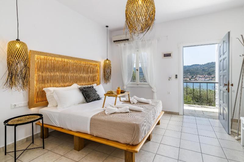 Ourania Studios & Apartments - image 21