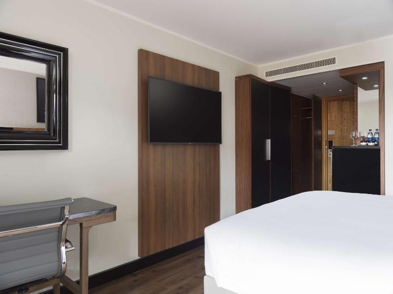Superior Room image 4