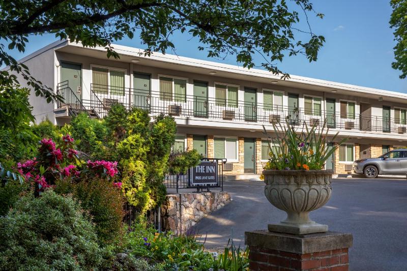 Park Lane Suites & Inn - image 38