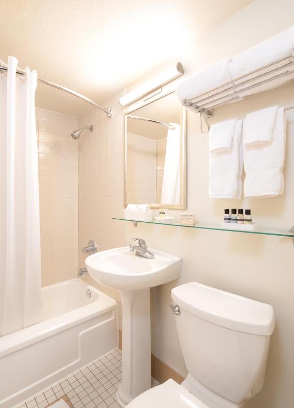 Park Lane Suites & Inn - image 33
