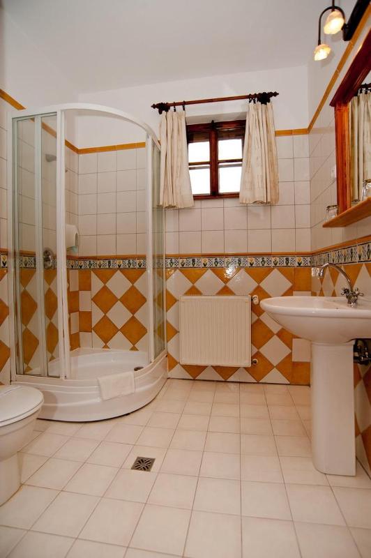 Double or Twin Room image 3