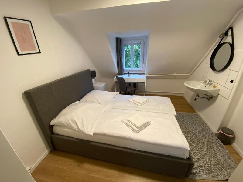 Swan Rooms - image 37