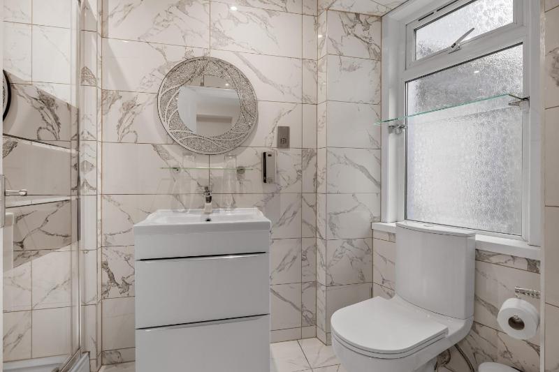 Superior King Room image 2