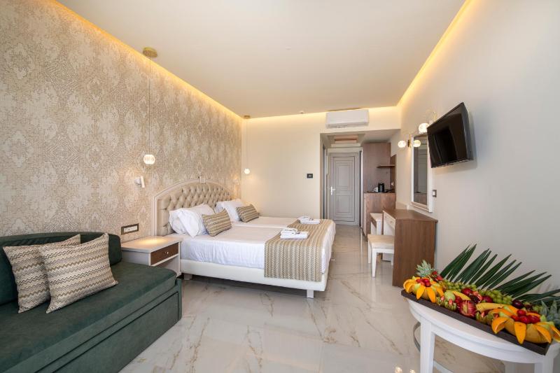 Twin Room with Sea View - in Main building  image 4