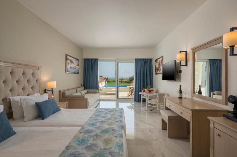 Junior Suite with Private Pool image 4