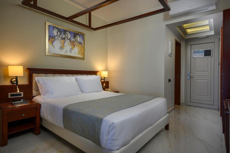 Junior Suite with Sea View image 3