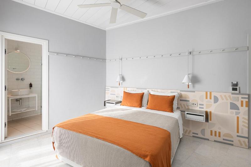 Double Room image 1