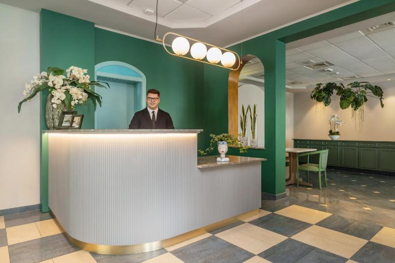 Salus Smart & Chic Hotel - image 2