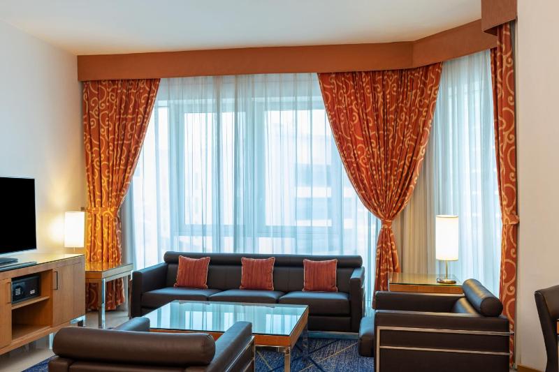 Executive King Suite with complimentary shuttle service to Dubai Mall & Kite Beach