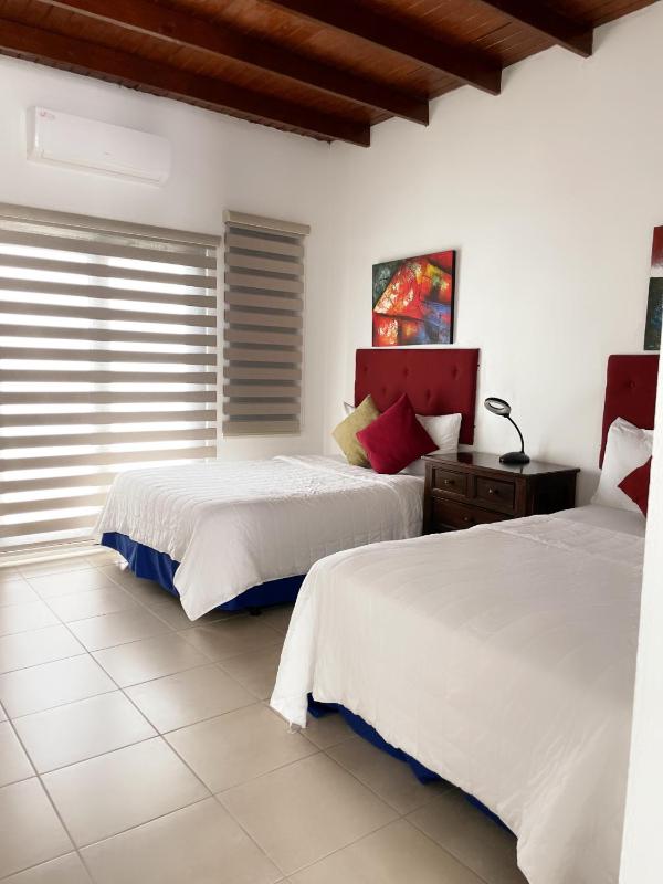 Deluxe Double Room (1 adult + 2 children) image 1