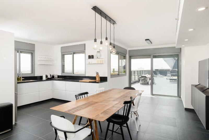 Neve Tsedek-Florentin-Design Duplex Penthouse by HolyGuest - image 16