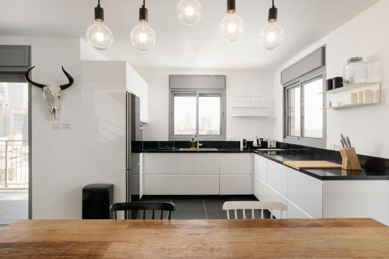 Neve Tsedek-Florentin-Design Duplex Penthouse by HolyGuest - image 6