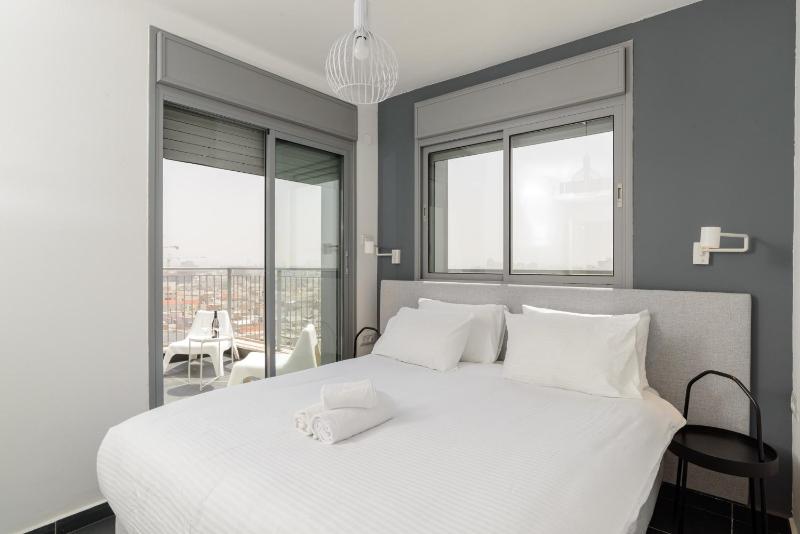 Neve Tsedek-Florentin-Design Duplex Penthouse by HolyGuest - image 8
