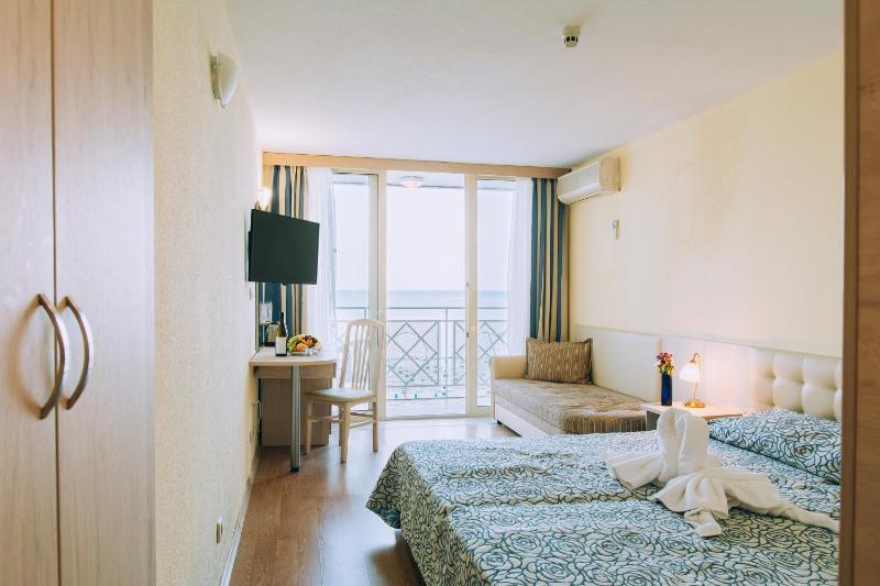Twin Room with Sea View image 1
