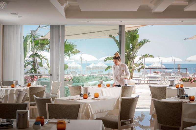 Riviera Resort Hotel - image 11