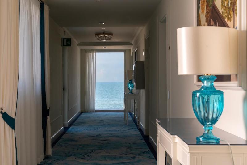 Riviera Resort Hotel - image 10