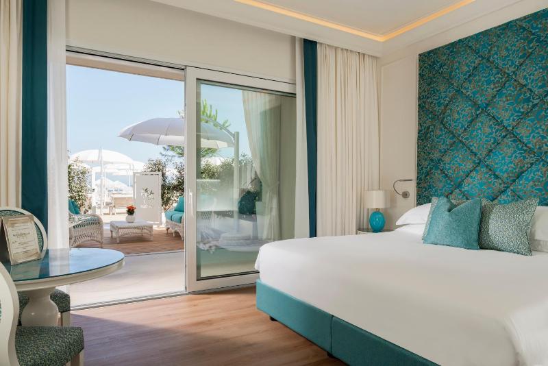 Riviera Resort Hotel - image 44