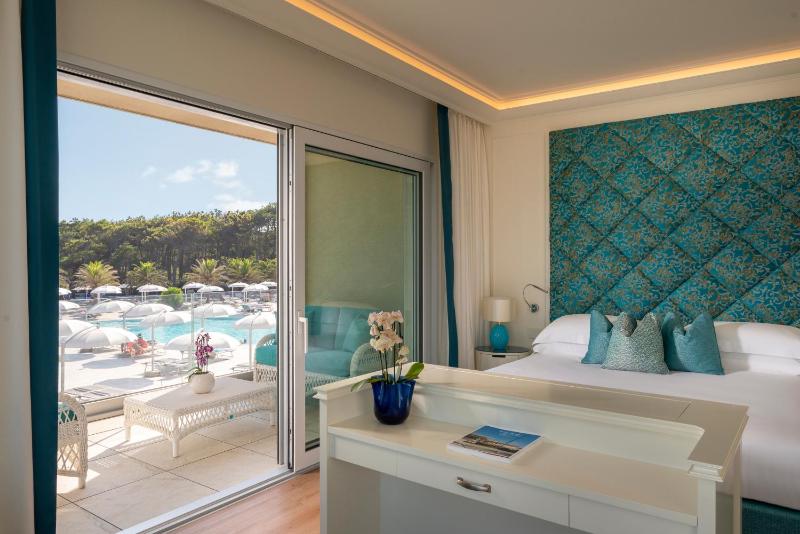 Riviera Resort Hotel - image 36