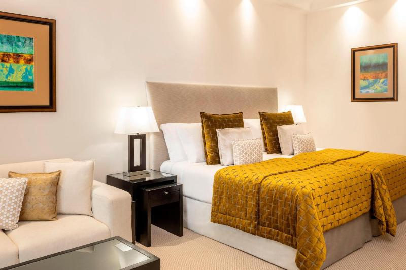 Premier Room, Guest room, Executive Lounge Access, Afternoon Tea & Happy Hour, Airport Transfer from Dubai Airport, 2 twins