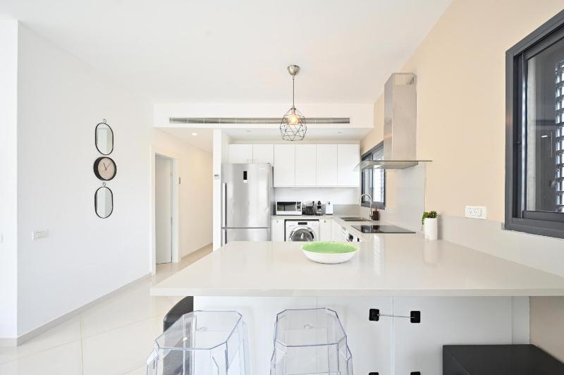 Modern 3BR Duplex near BograshovBeach by HolyGuest - image 10