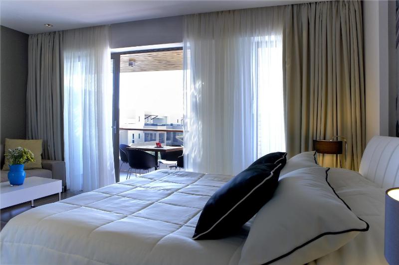 Pelagos Suites Hotel & Spa - image 42