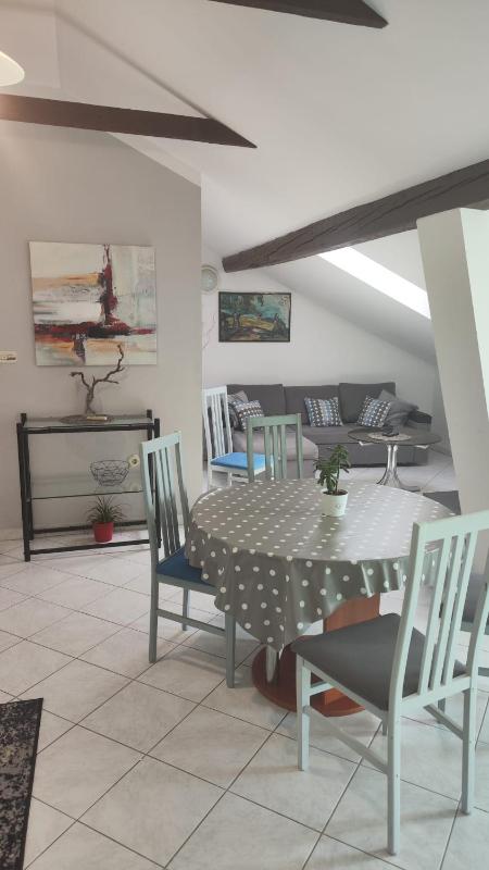 Apartment with Sea View image 1