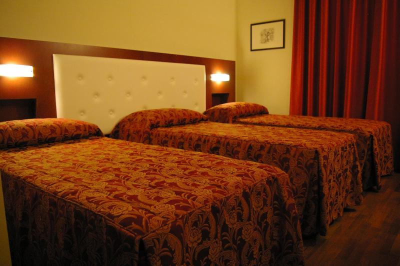 Triple Room image 2