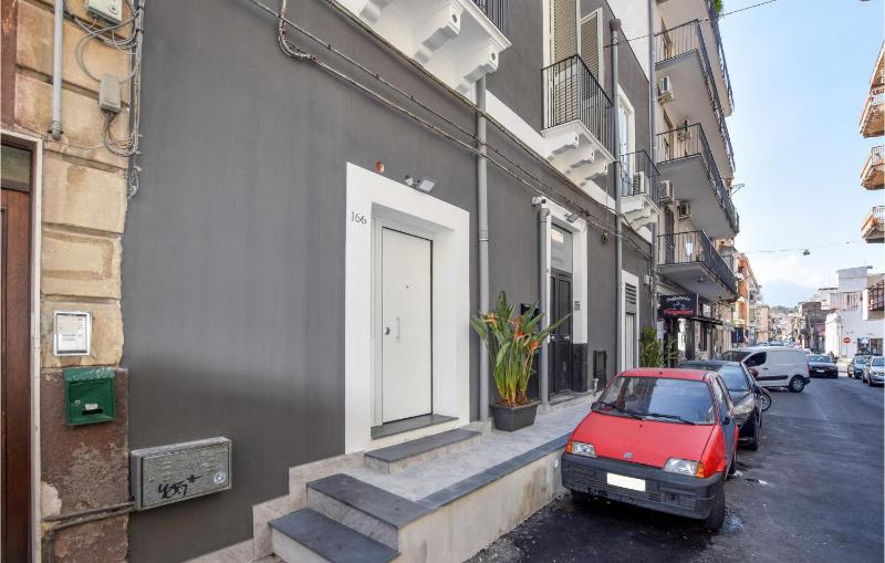 Cozy Home In Catania With Sauna - image 21