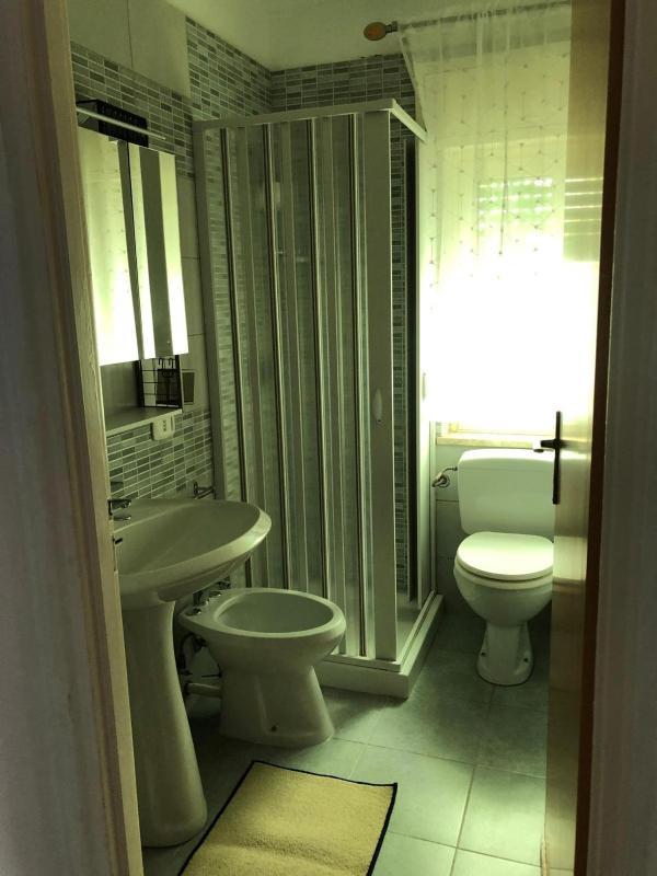 One-Bedroom Apartment image 2