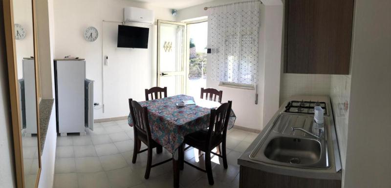 One-Bedroom Apartment image 4