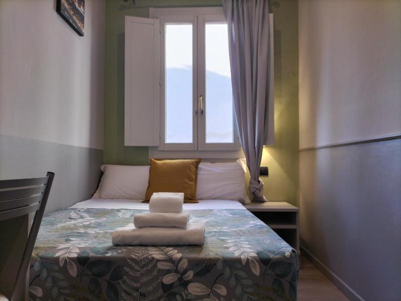 Standard Single Room image 3